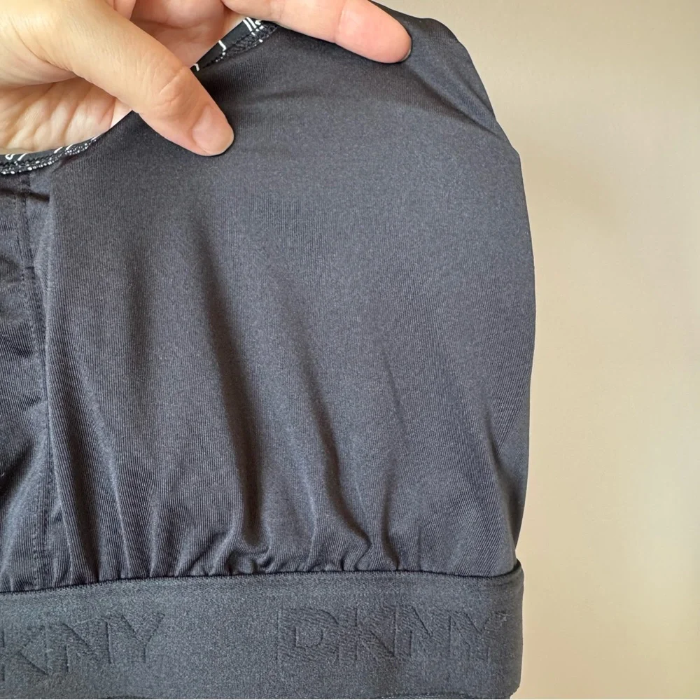 DKNY Women's Black and White Starburst One Piece Bathing Suit Size Large‎ - Picture 9 of 15